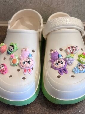 Slip-On Clogs with Green Sole and Cute Charms